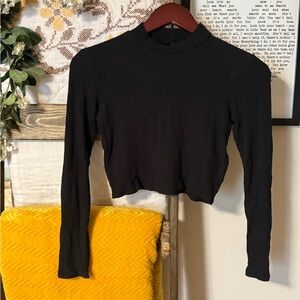 H&M Divided Black Long Sleeve Ribbed Top
